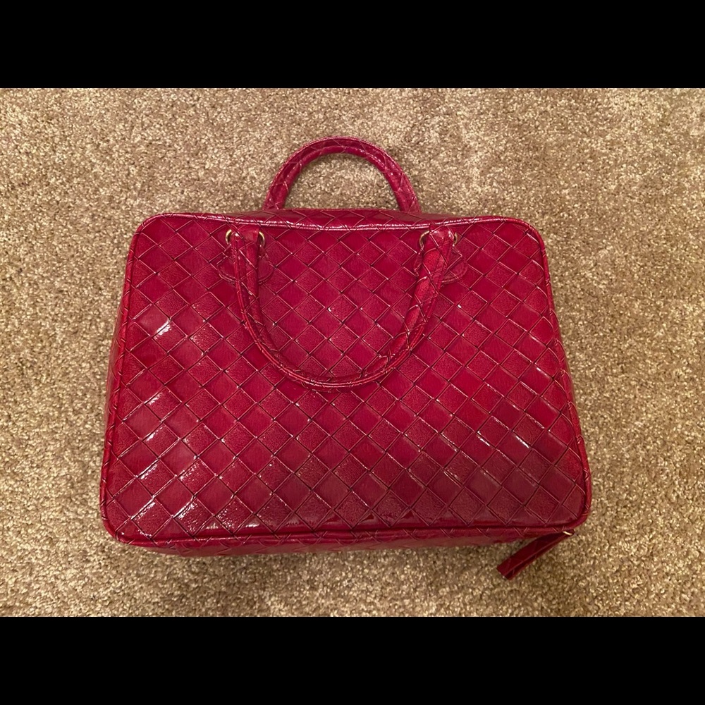 EUC Ester Lauder large red makeup case